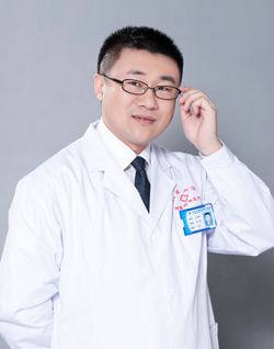 大連雙眼皮修復(fù)專家劉志剛技術(shù)好不好？